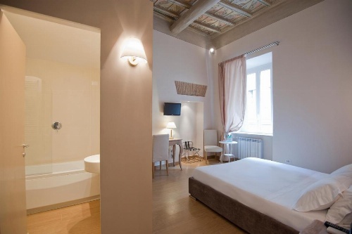 Little Queen Suite image 18